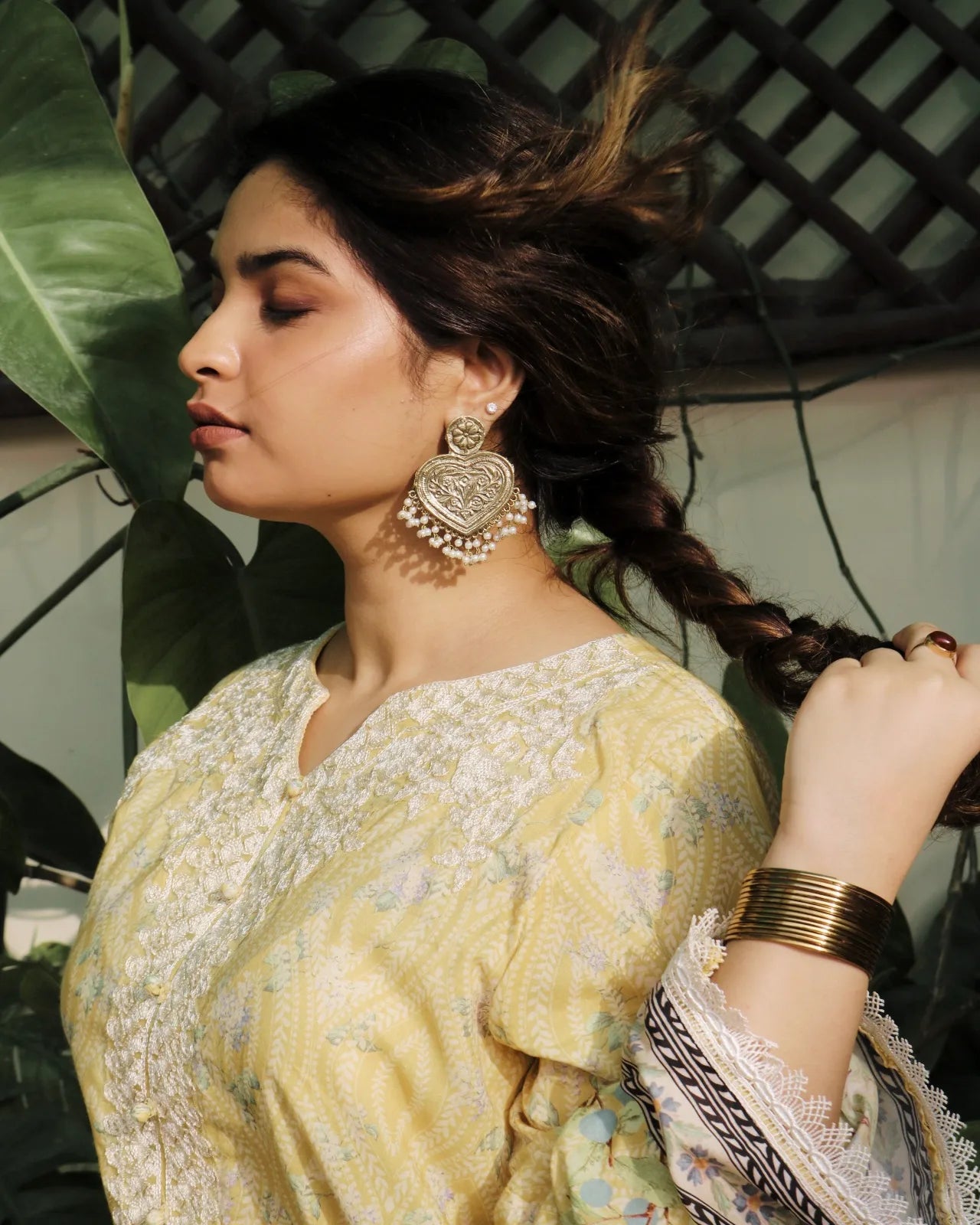 Naina heart earrings
