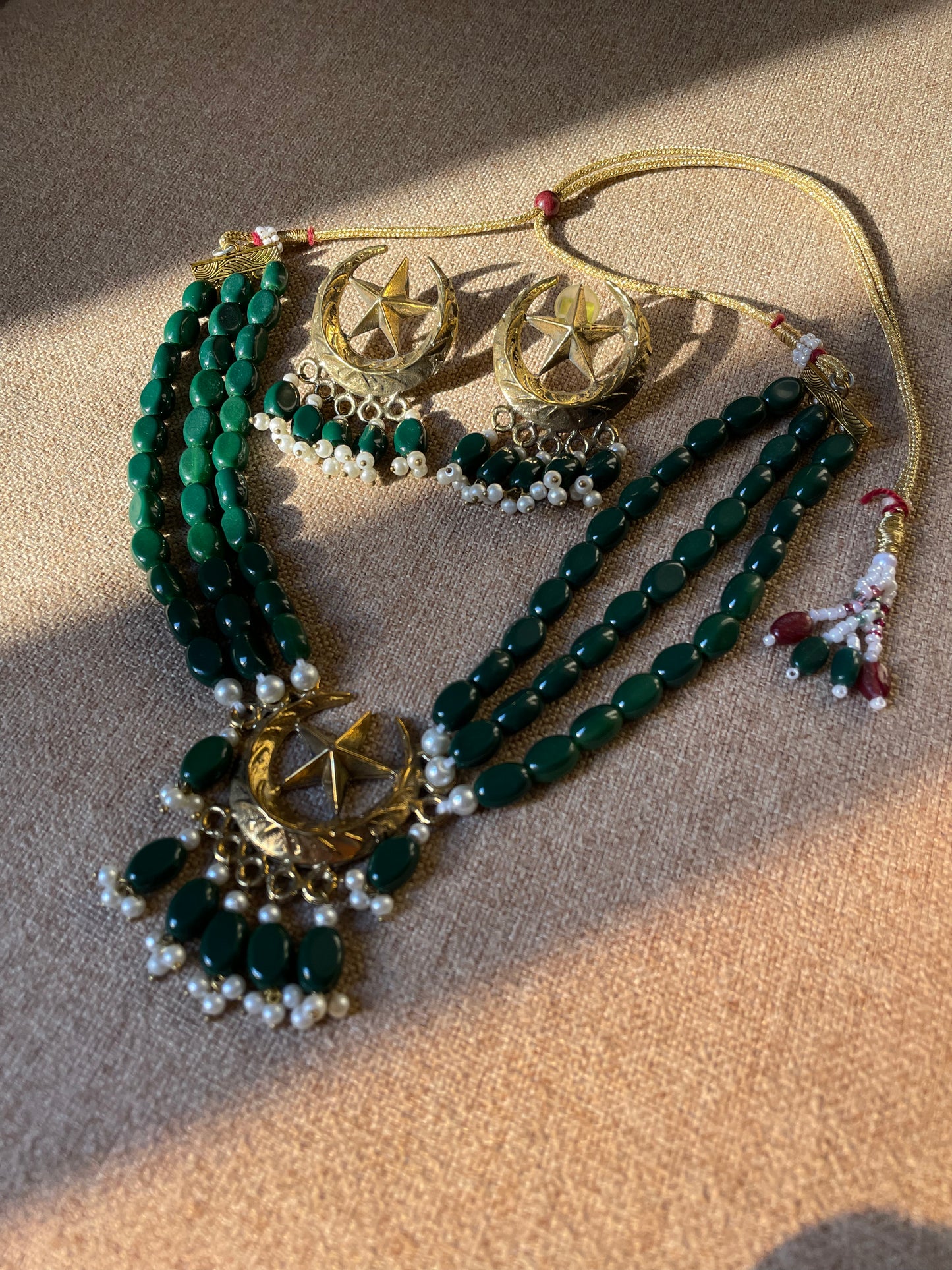 Chand tara set in green